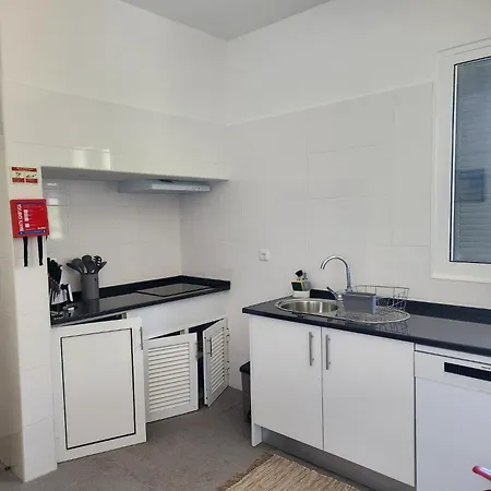 Oscar House Free Parking