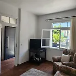 Oscar House Free Parking *
