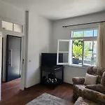 Oscar House Free Parking