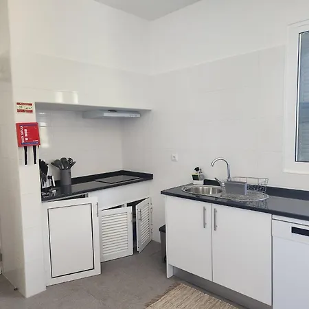 Oscar House Free Parking Дом отдыха Сан-Висенти