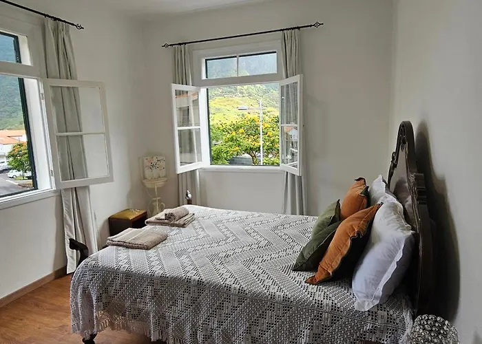 Oscar House Free Parking *